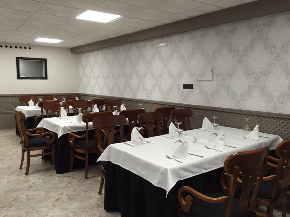 Hotel Restaurante Derby การ์บาญีโน ภายนอก รูปภาพ