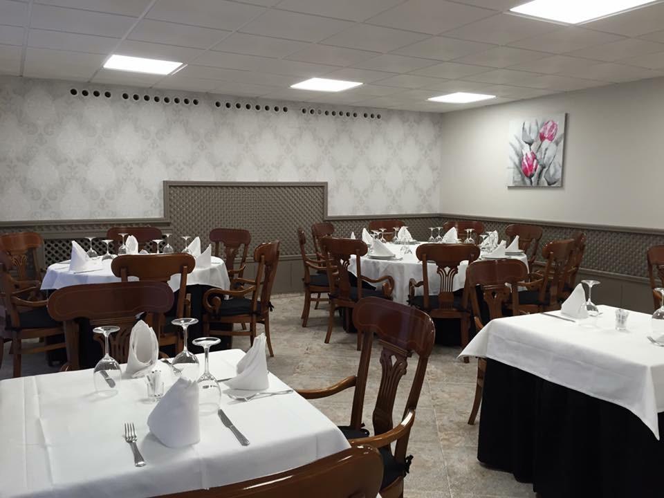 Hotel Restaurante Derby การ์บาญีโน ภายนอก รูปภาพ